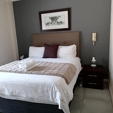Emabheleni Executive Suites Westpoint Johannesburgo Exterior foto