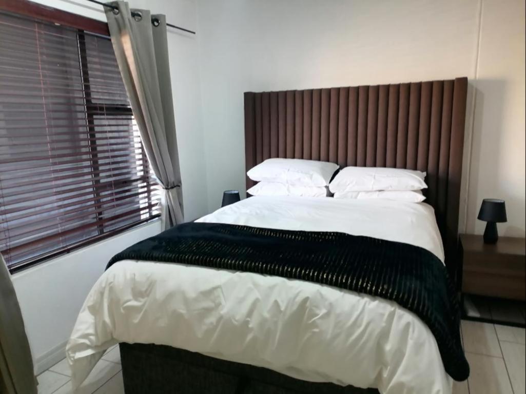 Emabheleni Executive Suites Westpoint Johannesburgo Habitación foto