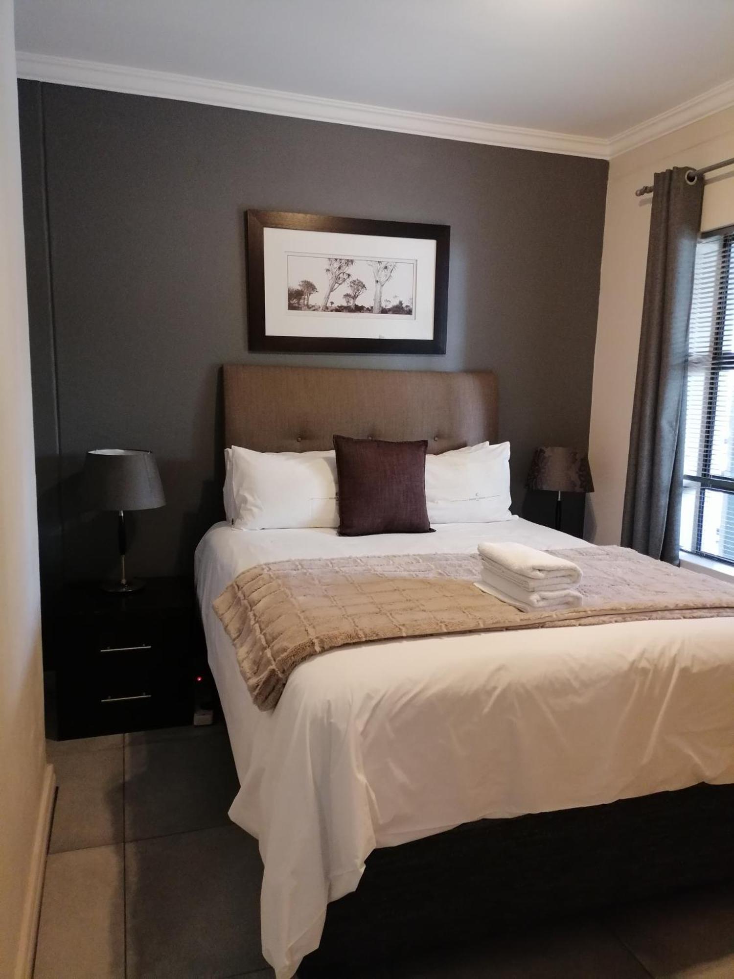 Emabheleni Executive Suites Westpoint Johannesburgo Exterior foto
